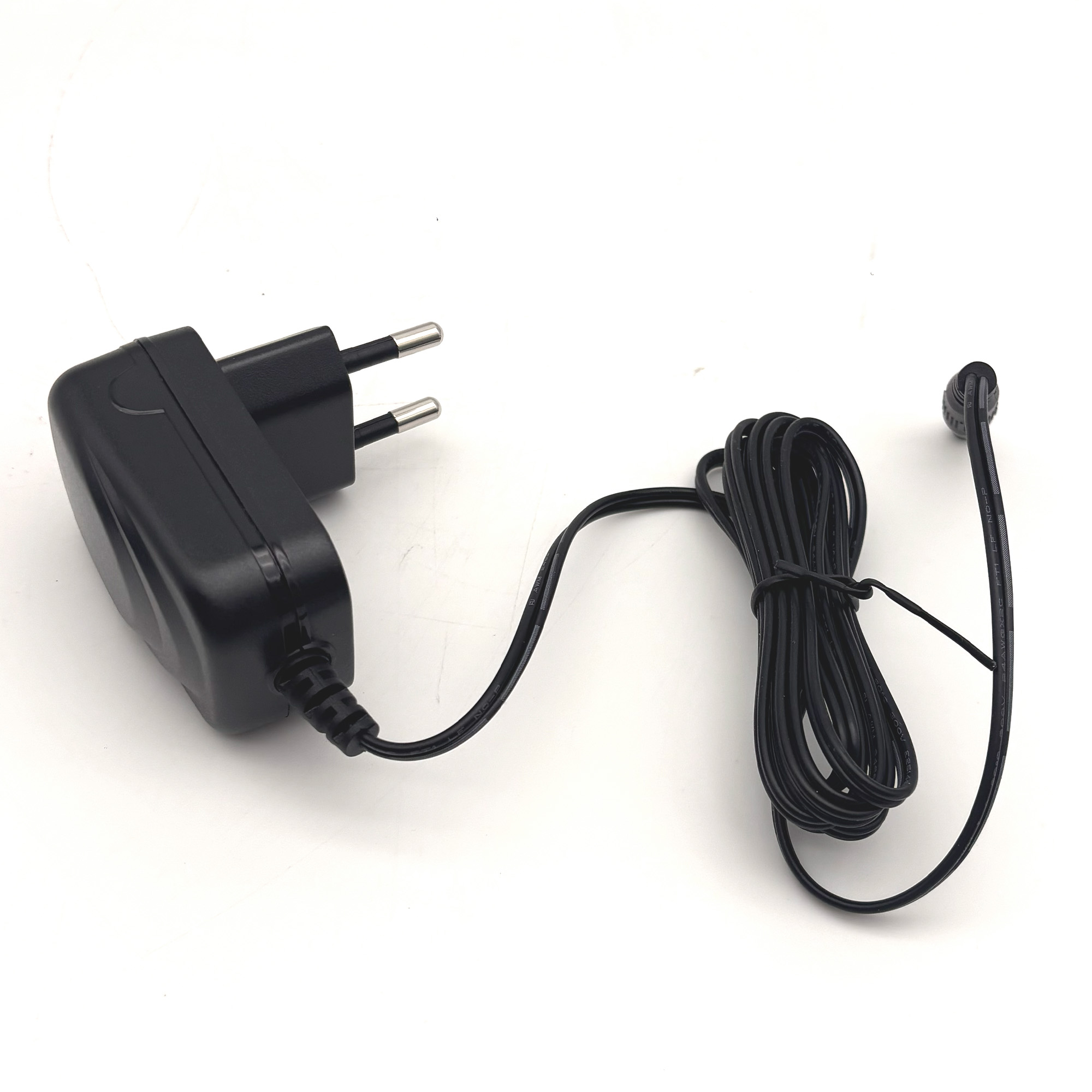 Netzadapter