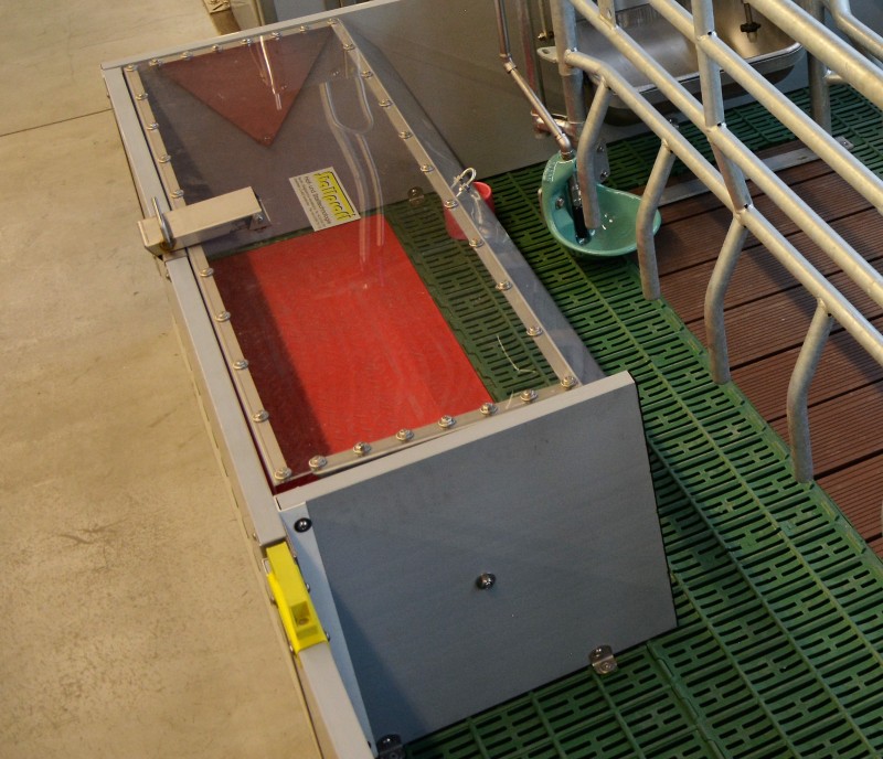 Ferkelnest mit Heizplatte 160 x 50 cm, Größe 0,8 m2