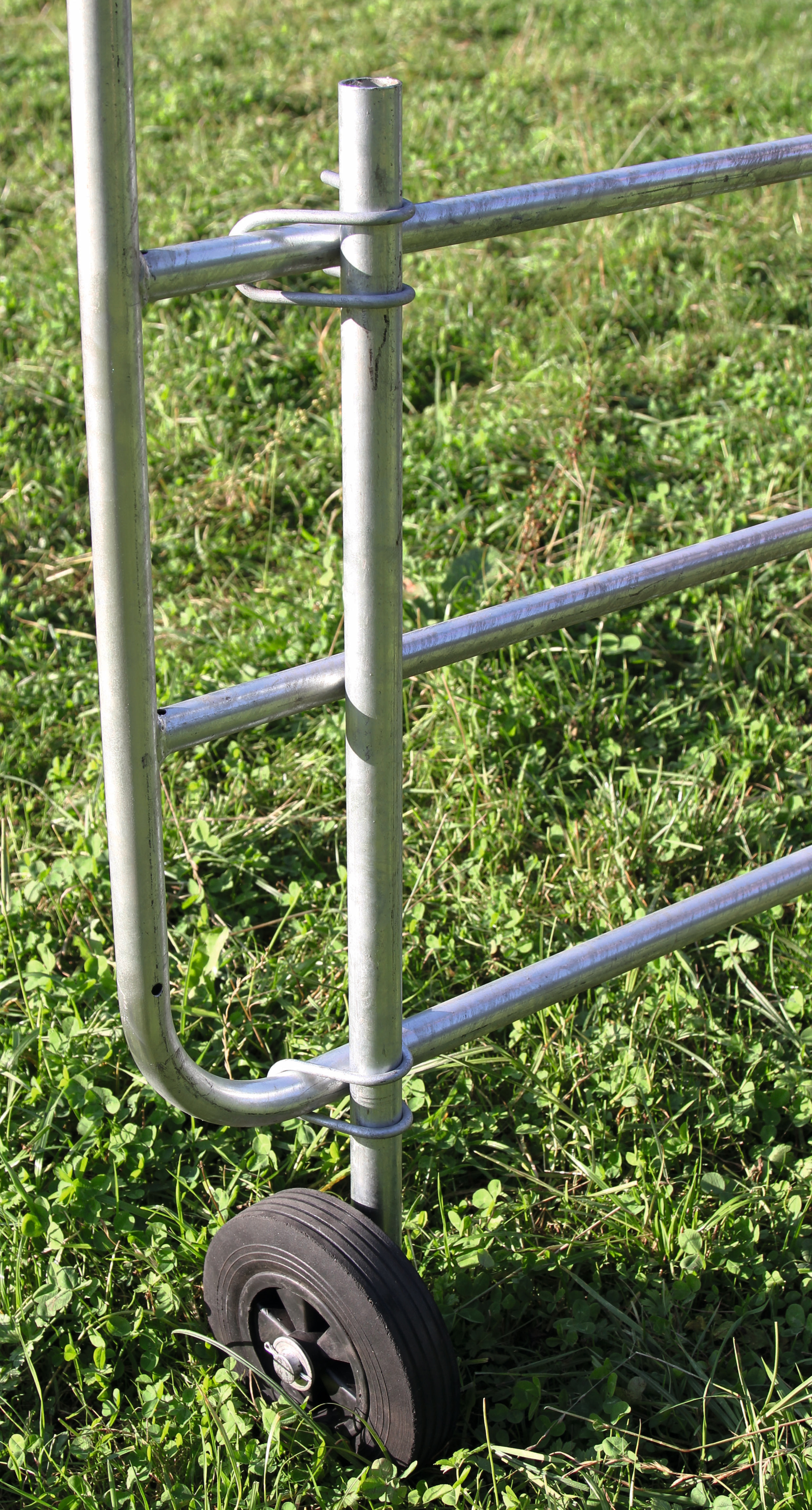 Stützrad für verstellbare Weidetore