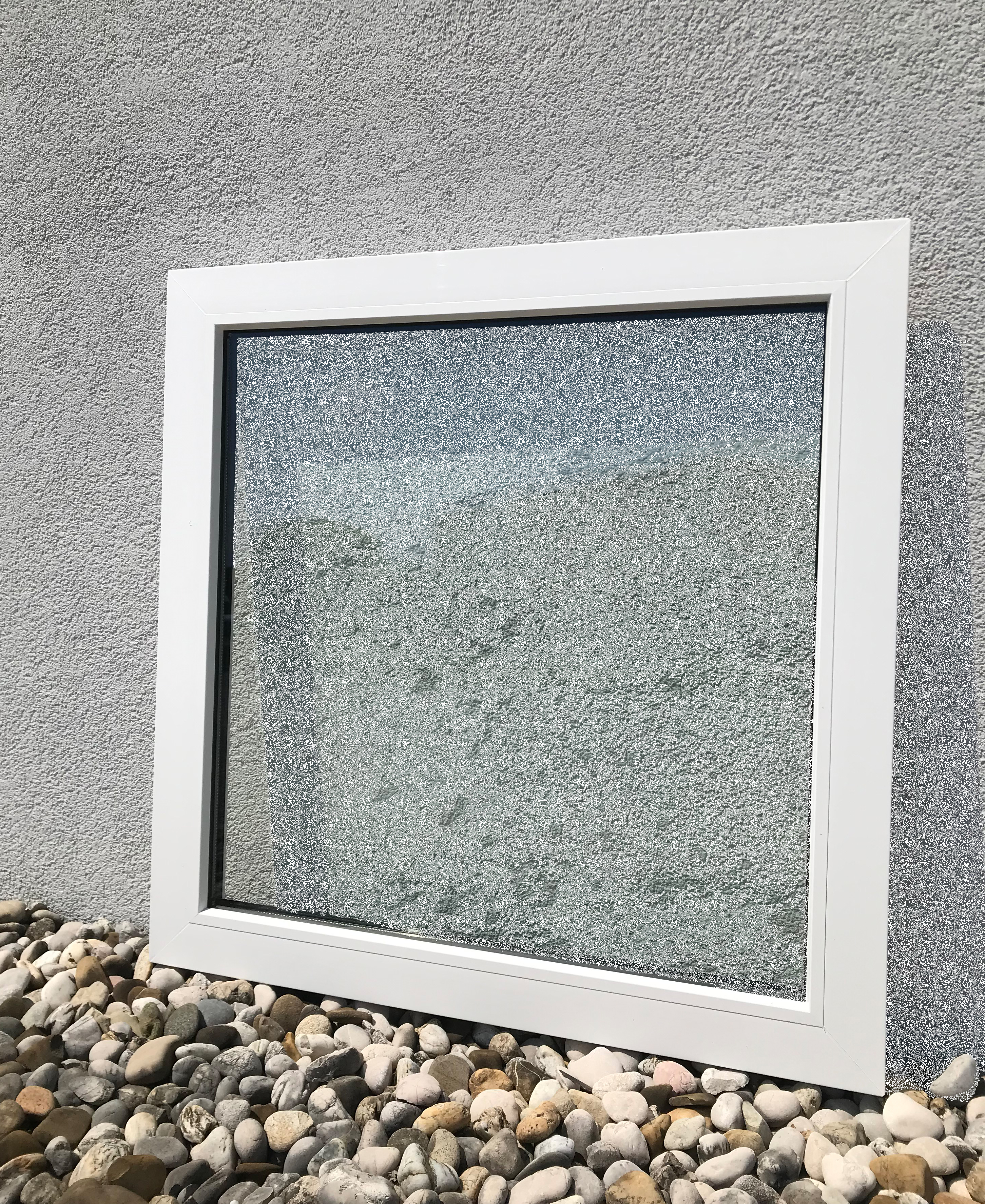 Fenster 80x80cm zum Einbau in Kunststoffwand